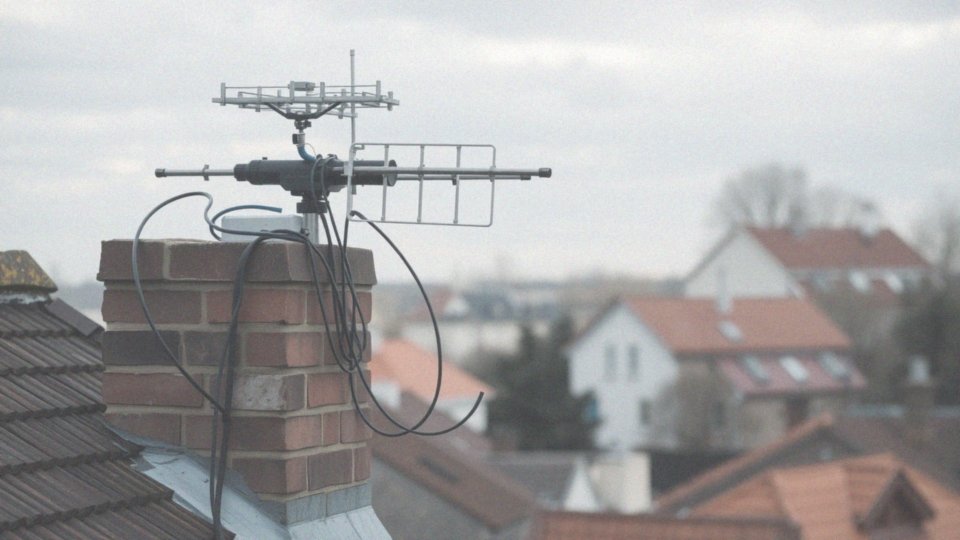 Jakie są zakłócenia sygnału i jak im przeciwdziałać?